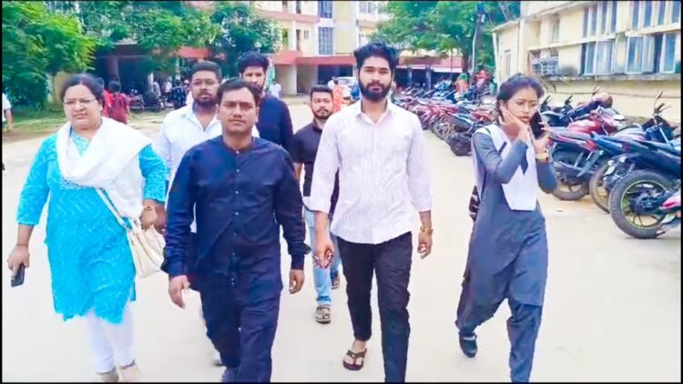 NSUI Delegation Visits Injured School Girl at GB Hospital