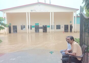 Heavy Rainfall Causes Submersion of Battala Maha Shamshan
