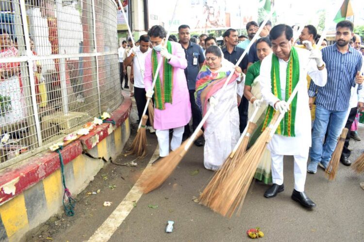 The primary aim of the Har Ghar Tiranga campaign is to awaken a sense of nationalism and patriotism among the people.