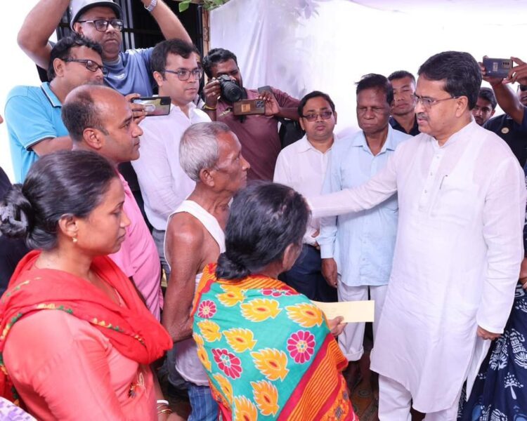 Floodwaters Rise in Indranagar, Brave Resident Loses Life Saving Others