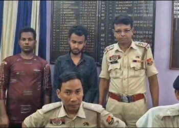 Two Bangladeshi detain