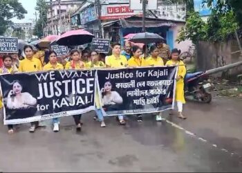 Locals hit the road to protest mysterious death of housewife Kajali Deb