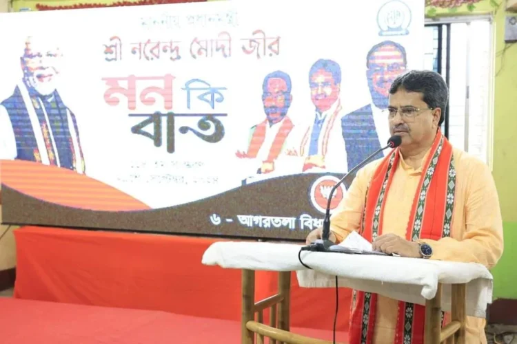 CM Listens 114th episode of PM Modi’s ‘Mann Ki Baat’