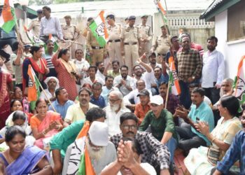 Congress stages Protest Against Human Rights Commission in Tripura