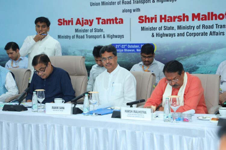 CM attends review meeting chaired by Union Minister Nitin Gadkari