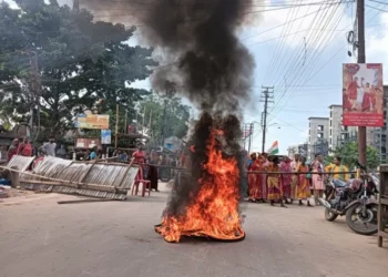 Local stages protest road blockade