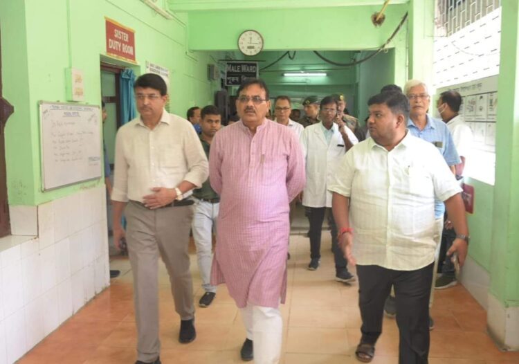 Finance Minister visit Gomati District Hospital