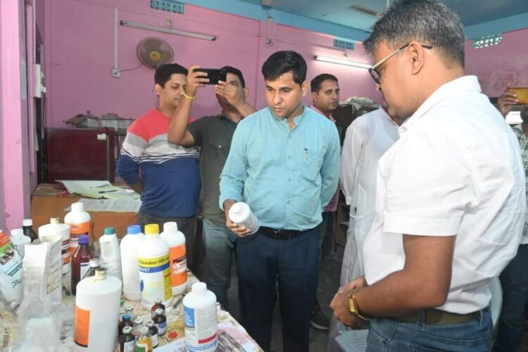 Minister Sudhanshu Das made an unexpected visit to the Animal Husbandry Development Department and veterinary hospital