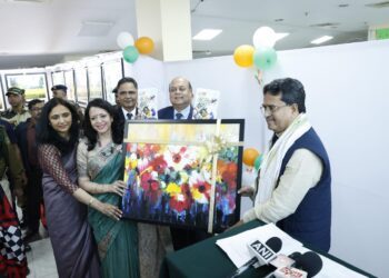 Chief Minister inaugurates painting and handicraft exhibition