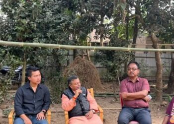 Minister visits deceased family