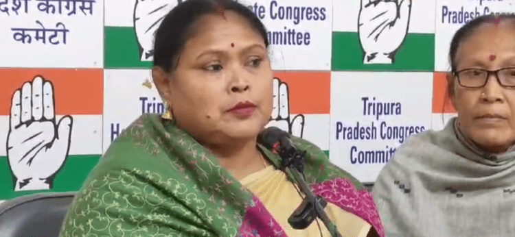 State Women’s Congress President condemned the harassment of a teacher and two students during a train journey