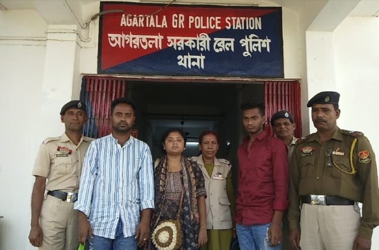 Two Bangladeshi Nationals, an Indian Tout detain