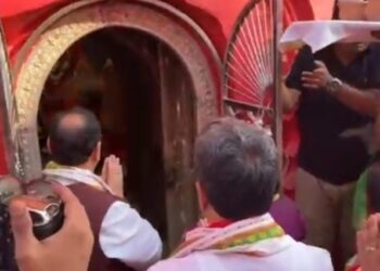 JP Nadda visits Tripureswari Temple