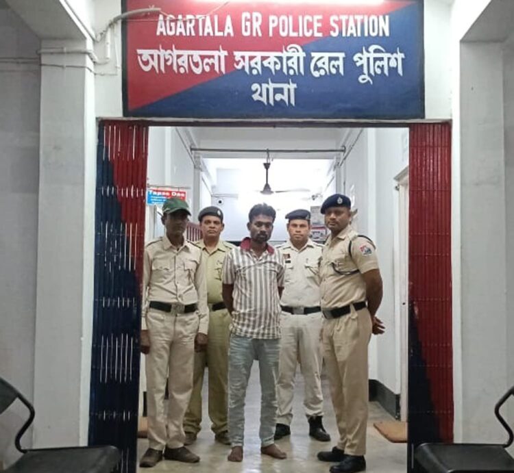 One Bangladeshi Nationals arrested , seized 15.500 kg dry cannabis worth ₹2,32,500