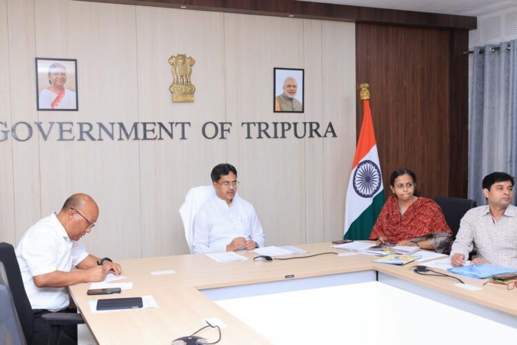 CM chairs meeting with Union Minister Jyotiraditya Scindia