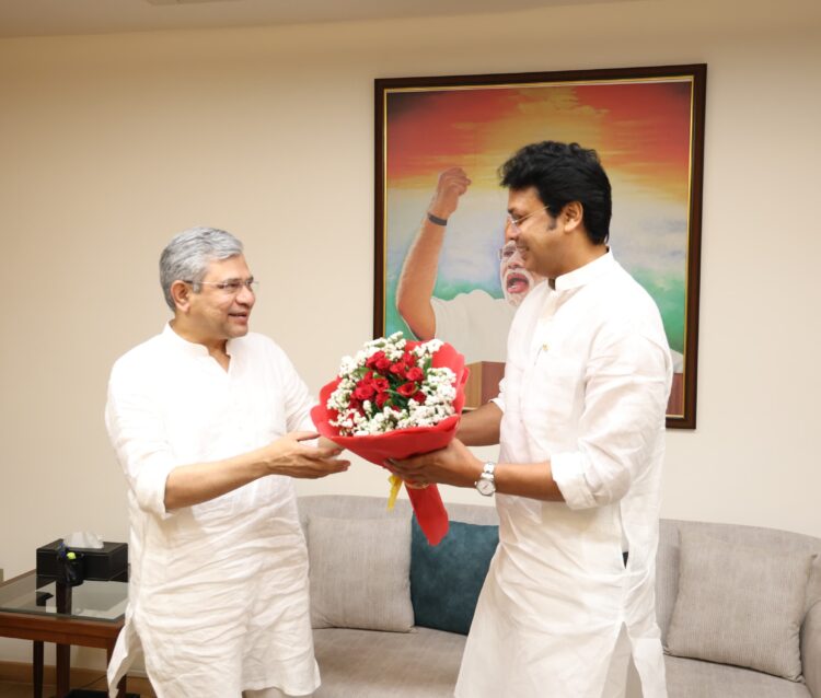 MP Biplab Kumar Deb meets Union Railway Minister Ashwini Vaishnaw over railway connectivity in Tripura
