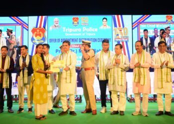 Tripura Chief Minister Distributes Offer Letters to 975 New Police Constables