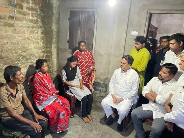 Tripura CM Visits Bereaved Family of Deceased Siblings, Offers Support