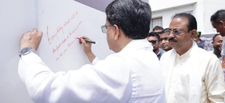 Tripura CM Reflects on Emergency Era at Mock Parliament Event in Agartala