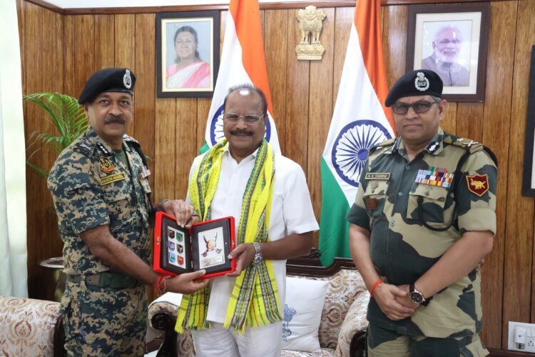 ADG BSF Eastern Command Pays Courtesy Visit to Tripura Governor
