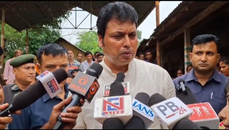 MP Biplab Kumar Deb Distributes 2,250 Food Packets to Flood Victims in West Tripura