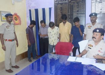 Bangladeshi National, Indian Broker Held at Agartala Railway Station for Illegal Entry