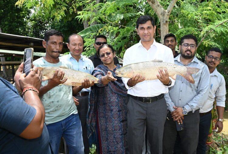 Minister Sudhangshu Das Highlights Aquaculture’s Role in Rural Empowerment During Gomati Visit