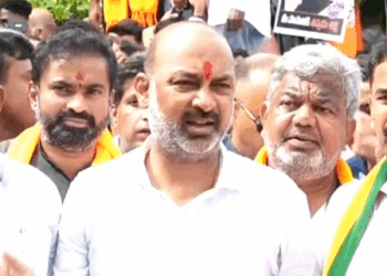 Bandi Sanjay Alleges KCR Tapped Phones of Family, Politicians; Demands CBI Probe