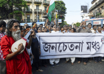 RG Kar Rape-Murder Anniversary Rally Turns Violent; Victim’s Mother Injured