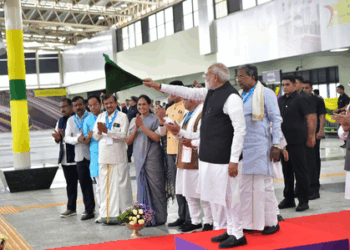 PM Modi Inaugurates Bengaluru Yellow Line Metro, Lays Foundation for Phase 3