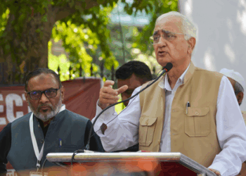 Jaishankar Defends Russian Oil Imports; Opposition Calls it a ‘Diplomatic Disaster’