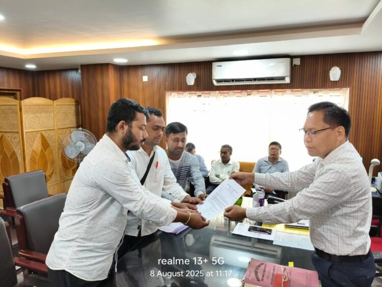 In the interest of restoring a student-friendly environment in educational institutions, a deputation was submitted to the Director of Education by the SFI Dukli Divisional Committee with a four-point demand.