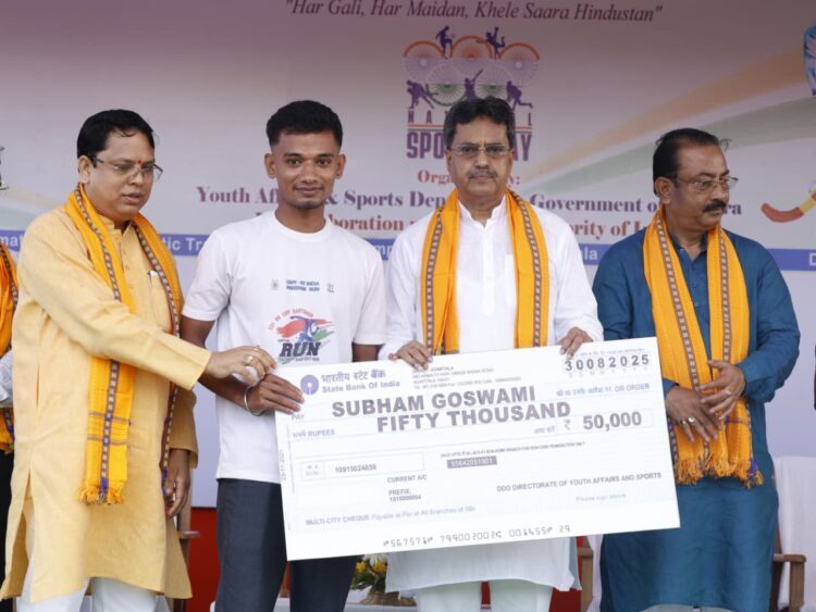 Govt developing sports infrastructure, players must take advantage: CM