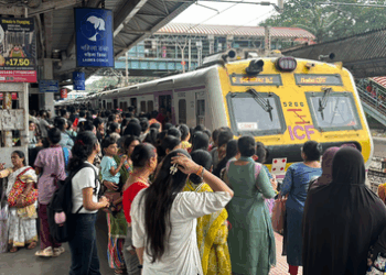 Maharashtra Cabinet Approves ₹4,826 Crore for 238 AC Local Trains, Clears New Rail Projects Under MUTP
