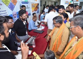 Development must be for all, beyond politics: Power Minister