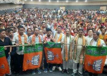 CM welcomes 920 voters in BJP