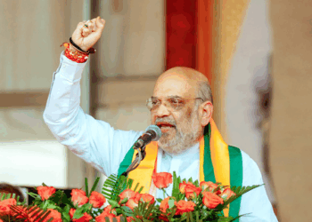 Shah in Bastar for Dussehra, transfers ₹607 Cr to women