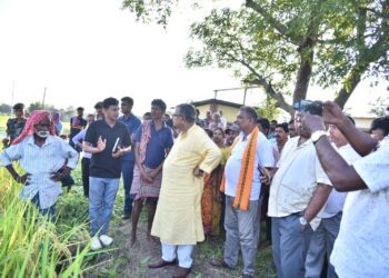 Agriculture Minister urged farmers to opt for insurance of land