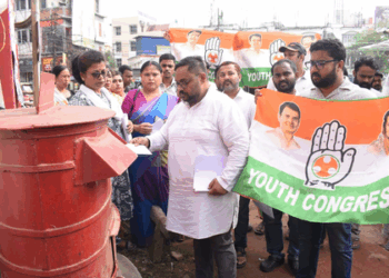 Youth Congress Protests Drug Seizure via Letter Campaign