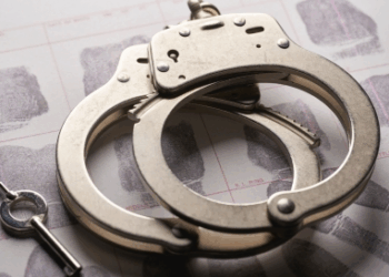 Munnar incident: Cops suspended, taxi drivers held over tourist harassment