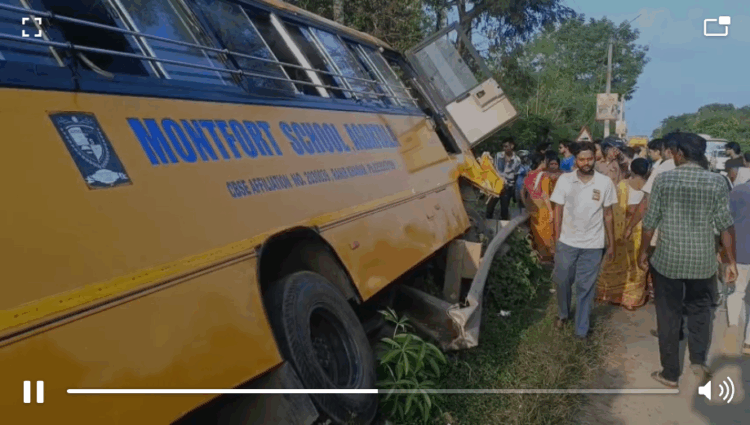 Students injured in school bus crash near Amtali Bypass