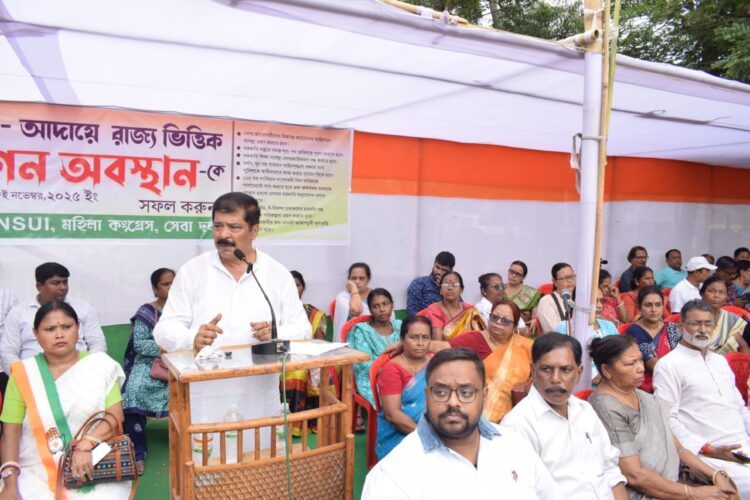 Birajit Sinha levels illegal immigration charge against Tinku Roy