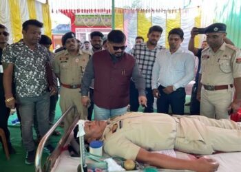 Tourism Minister urges public to see blood donation as noble act