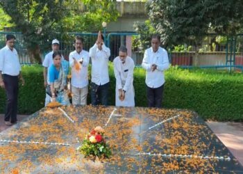 Congress honours Nehru on 136th birth anniversary in Agartala