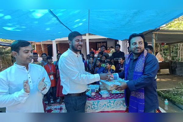 Teachers Uplift Underprivileged Kids in Dharmanagar with Meals, Lessons