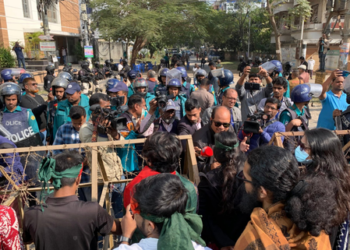 Violence Flares Outside Indian Mission in Chittagong After Death of Inqilab Mancha Spokesperson