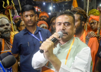 Suvendu Adhikari Submits Deputation to Bangladesh Mission, Seeks Action Over Lynching of Hindu Worker