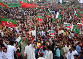 Pakistan Used Water Cannons on Imran Protesters: Amnesty