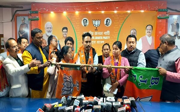 72 Families, Motha & IPFT Leaders Switch to BJP in Tripura