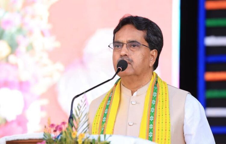 CM welcomes 5,050 voters from 1,706 families in BJP